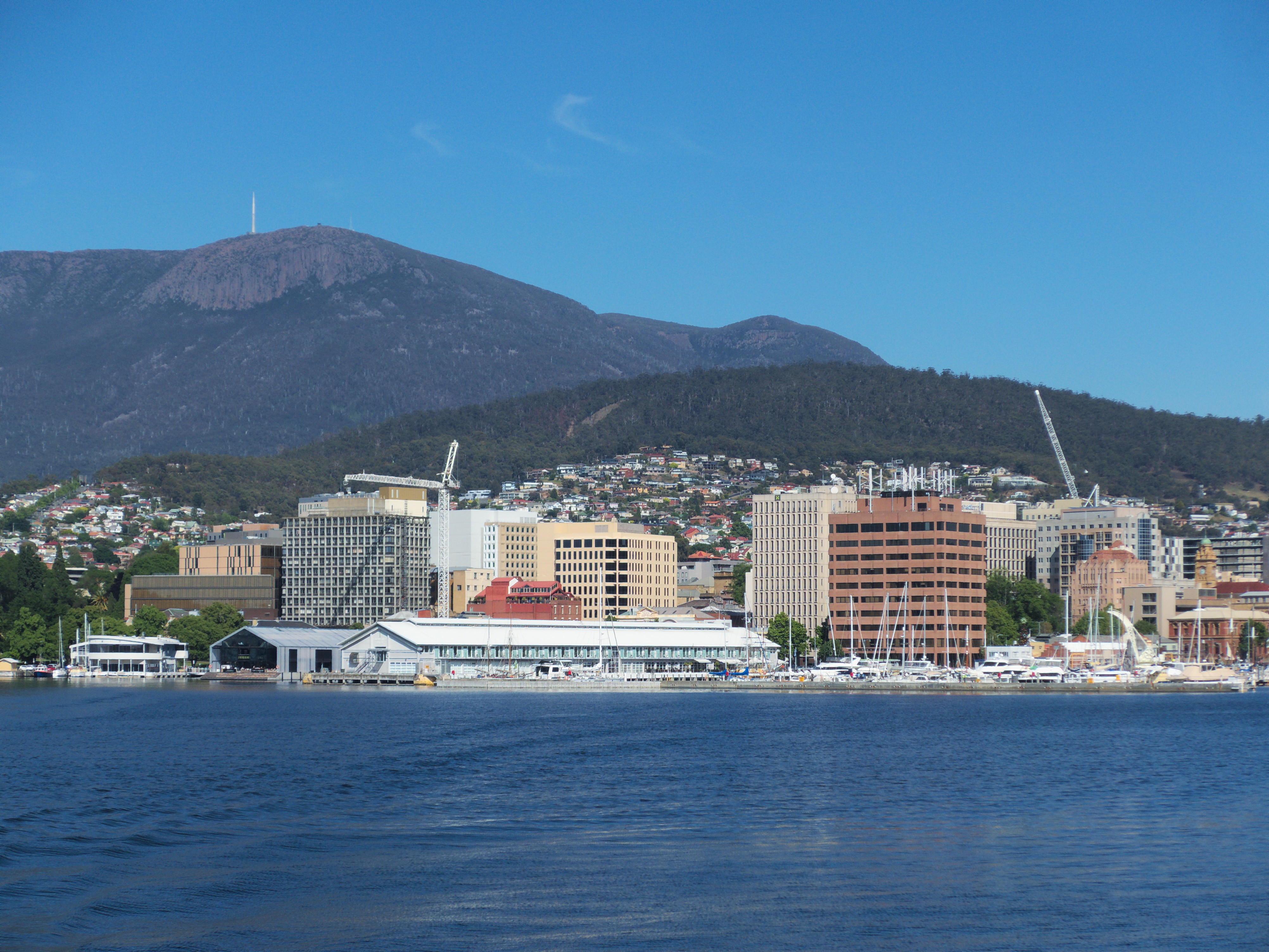 Hobart, Wellington Court