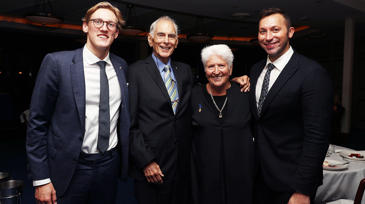 AOC pays tribute to Olympic g... Australian Olympic Committee